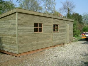 Tuinhuisje lichtgekleurd hout