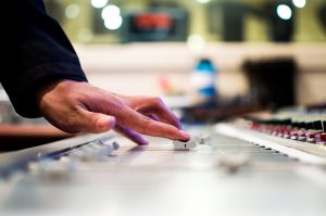 mixing-desk-351478_960_720