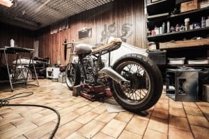 houten_garage_voor_een_moter