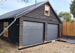 Dubbele garage berging Luinjeberd