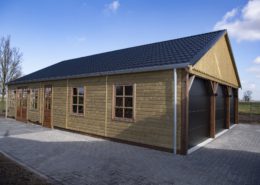 Houten berging met carport in Niekerk