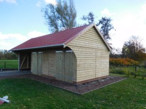 Berging met overkapping en luifel (HS-20) in Kollumerzwaag