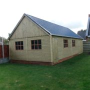 HG 10 garage berging in Anjum