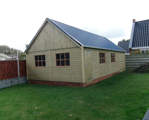 HG 10 garage berging in Anjum