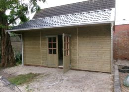 Houten berging met luifel – Nije Beets (HS-20)