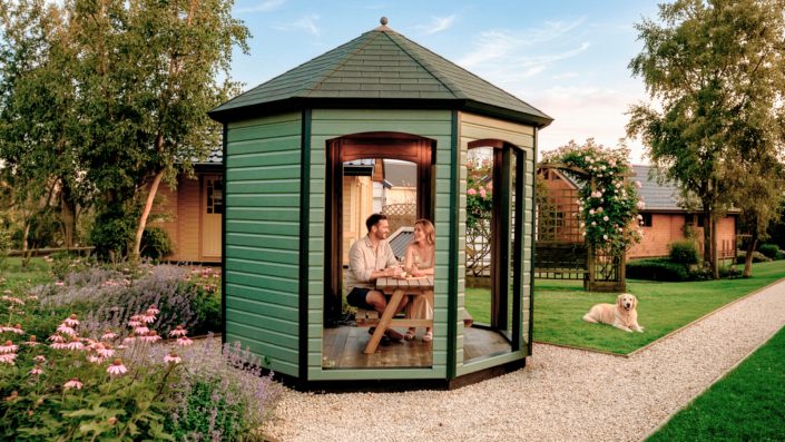 Houten prieeltje laten bouwen